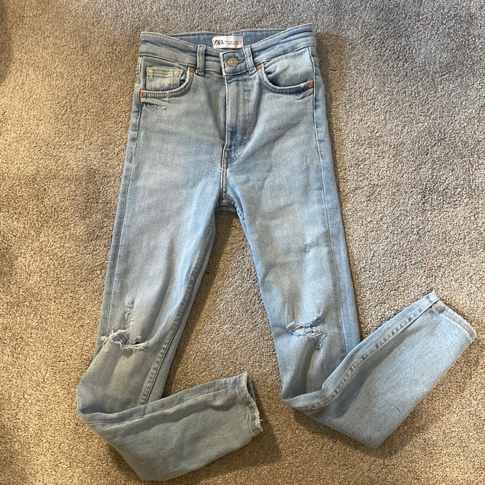 Zara Skinny distressed jeans Size 2